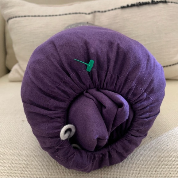 New $145 Luxury Duvet Cover Set
Bamboo Viscose Blend in Purple - Picture 6 of 8